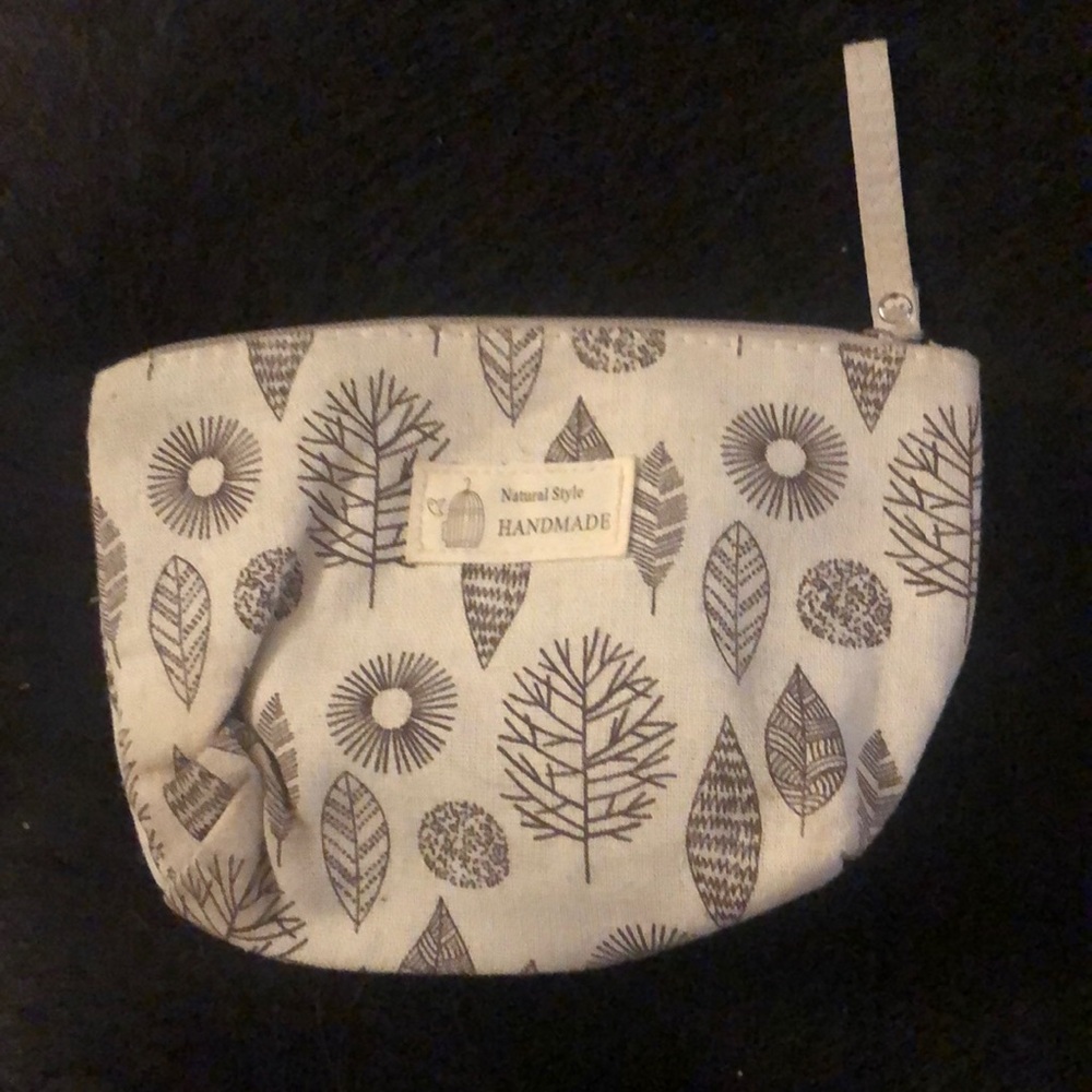 New Natural Style Handmade Cosmetic Zip Travel Small Bag 8 in x 5 in Zipper
